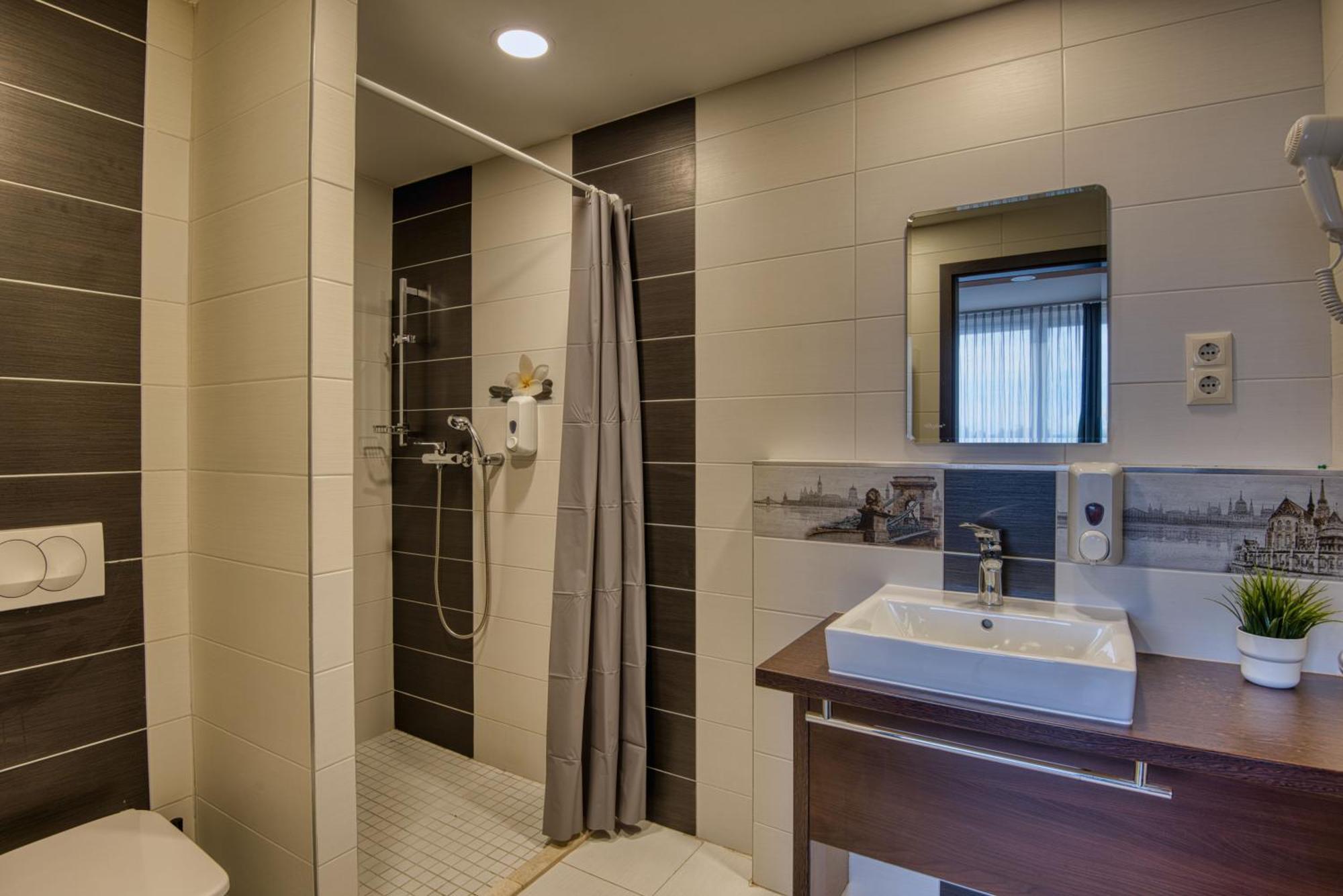 City Budget Hotel Boedapest Buitenkant foto
